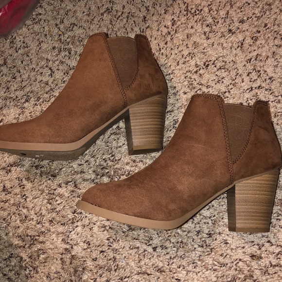 Serra Shoes - Nwt booties
